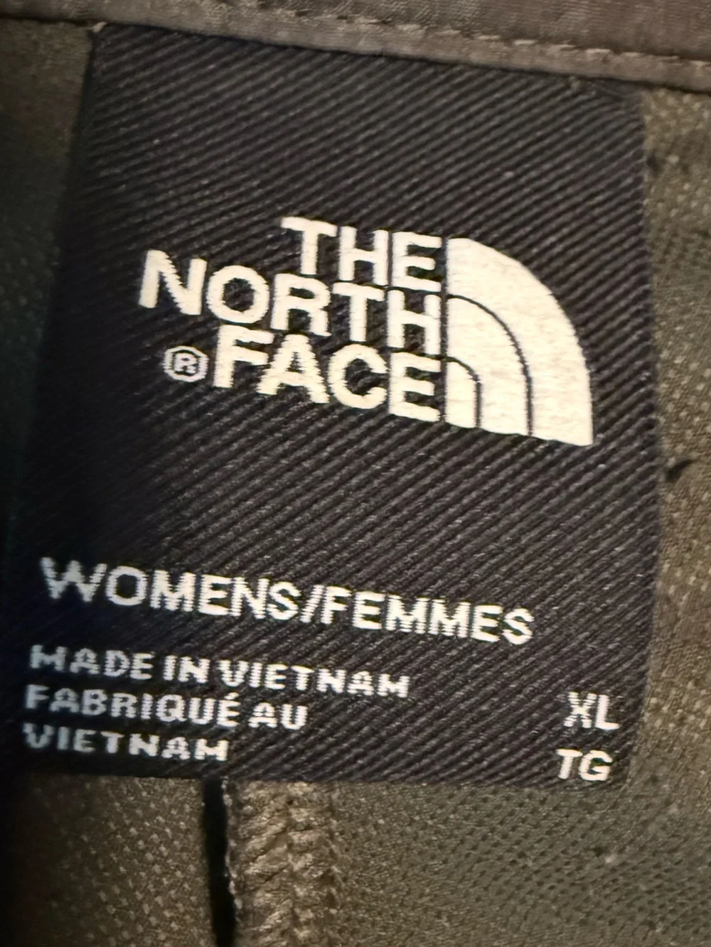 The North Face Women's Olive Green & Camo Hooded Utility Windbreaker Jacket - Picture 8 of 12